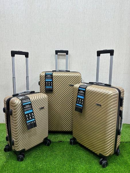 - Travel bags - Suitcase - Trolley bags -Attachi -Safribag 19