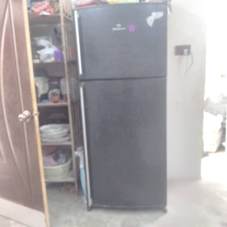 Dawlance full size fridge 10
