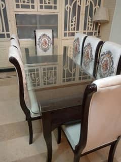 8 chairs dining table (Brand New)