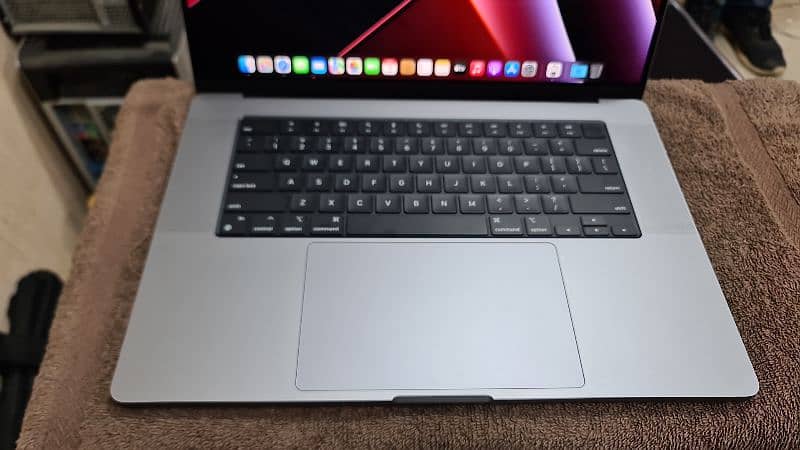 MacBook M1 Pro 2021 16GB 512GB 16 Inch MK183 16