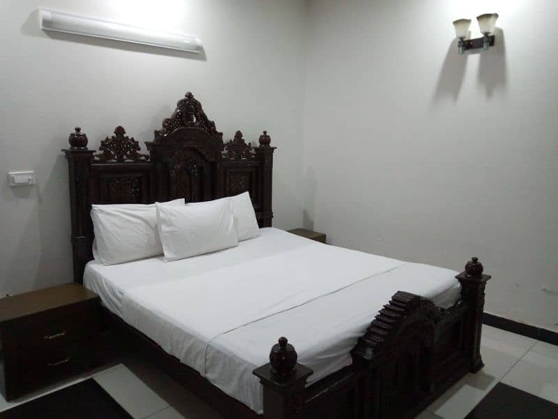 GUEST HOUSE AVIELEBL  IN LAHORE FAISAL TOWN . 12