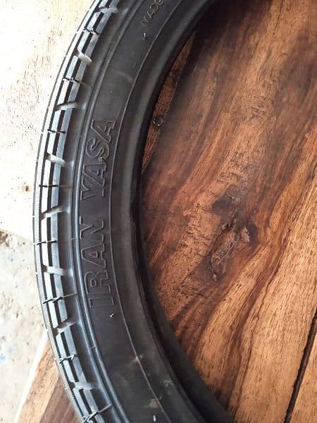 Irani tyre new bilkul 2 tyre hain back or front 4 PR 9