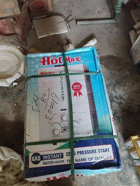 Hot Max instant Geyser - Other Home Appliances - 1078302956