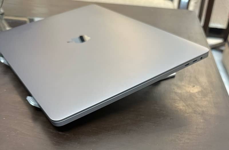 Macbook Pro 2019 16 Inch Core i9 1TB 3