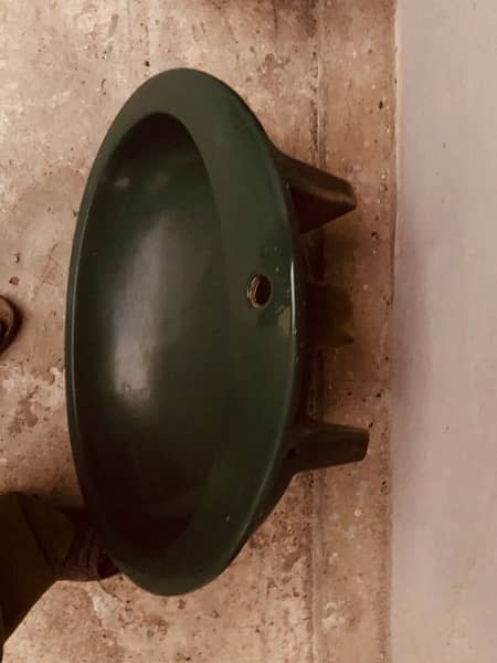 Wash basins, english seats 6