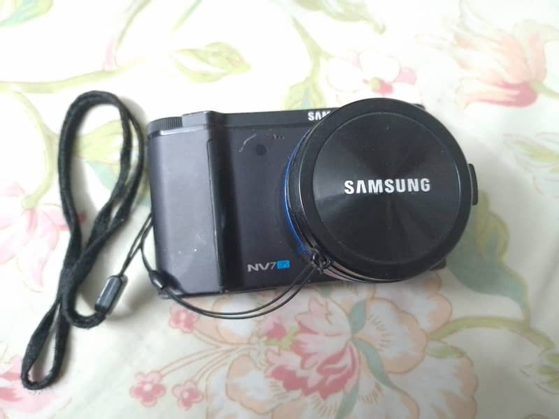 SAMSUNG SLR Camra 7