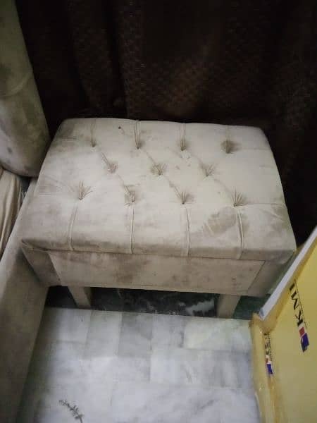 good condition bed 2