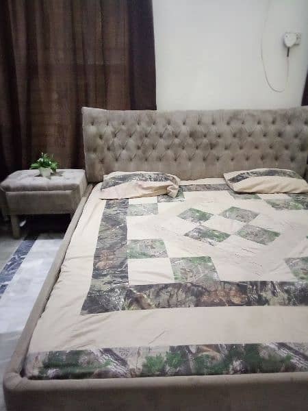 good condition bed 3