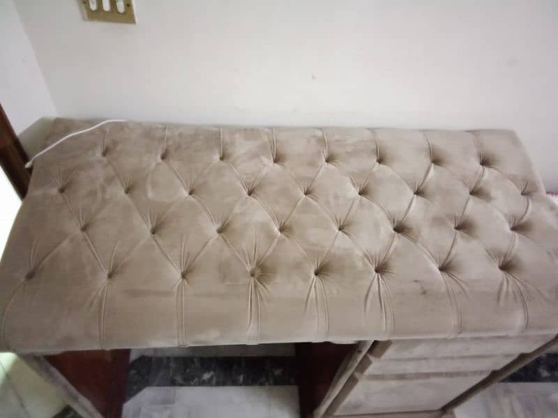 good condition bed 10