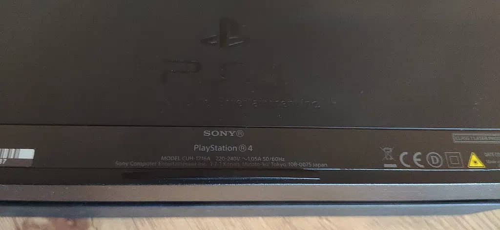 PS4 1200 Series 500GB with (GOWR) 3