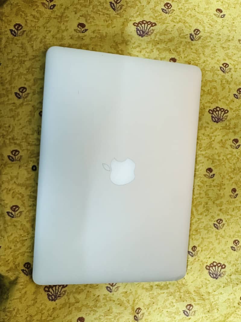 Apple macbook pro 2015 urgent sale 8/256gb 1