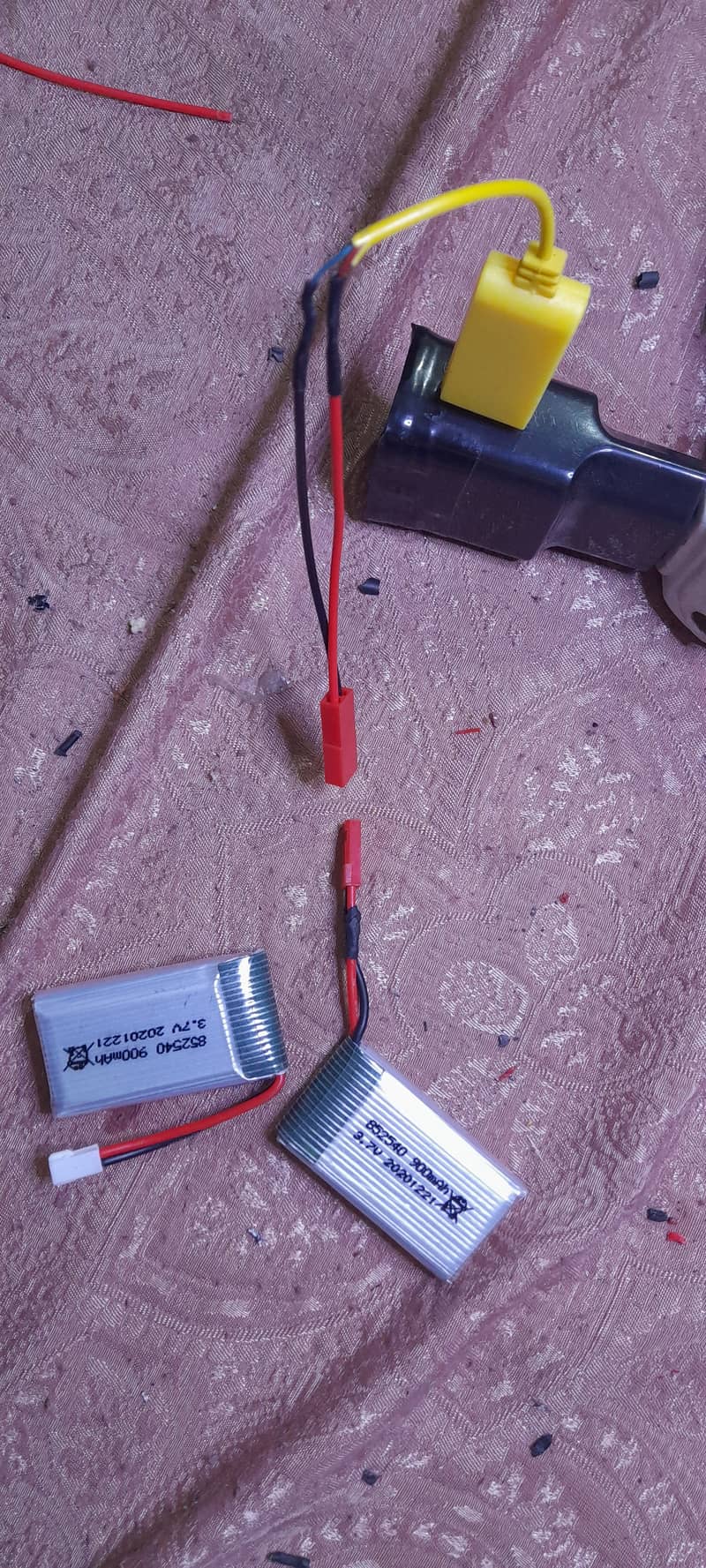 Toy Drone battery and charger 3