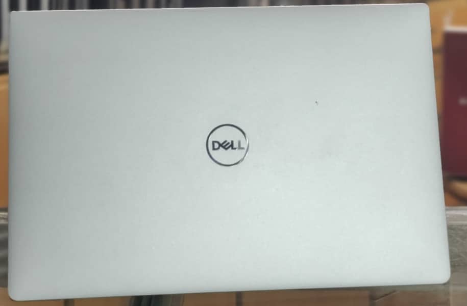 Dell XPS 9300 Core i7 (16GB RAM - 512GB SSD)in excellent condition 16