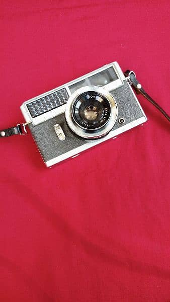 vintage camera 50 Year old Made in japen 1