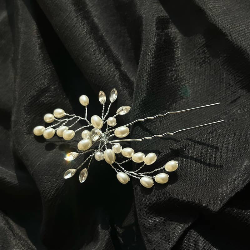 Beaded hair pin/ bun pin 2