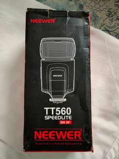 NEEWER TT560 Speedlite Flash Light For DSLR Cameras (Imported)