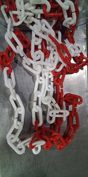 Plastic Chain Red & White 0