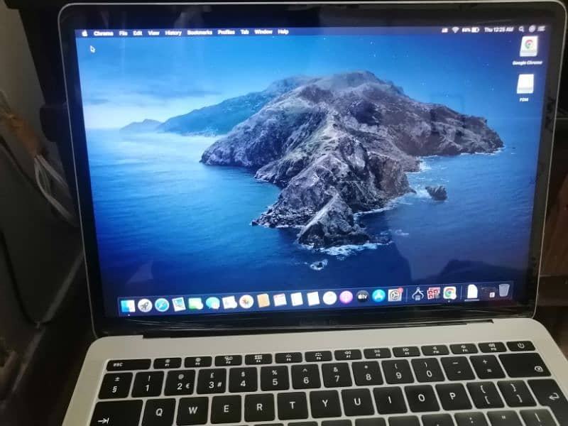 MacBook Pro 2017 13 Inch 4k Retina Display 0