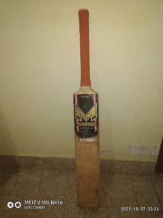 English Willow Bat Urgent sale