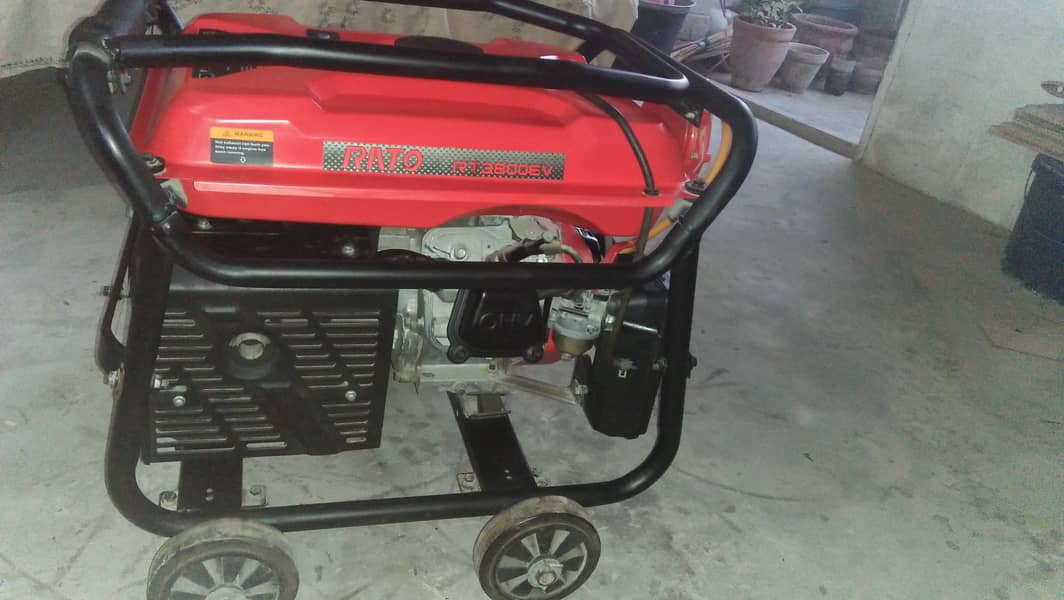 Rato RT3800EV 3.0kv self start gas and petrol generator. 1