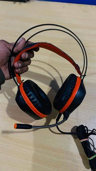 GAMING HEADPHONE BRANDED 12