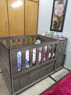 Baby cot in very good condition