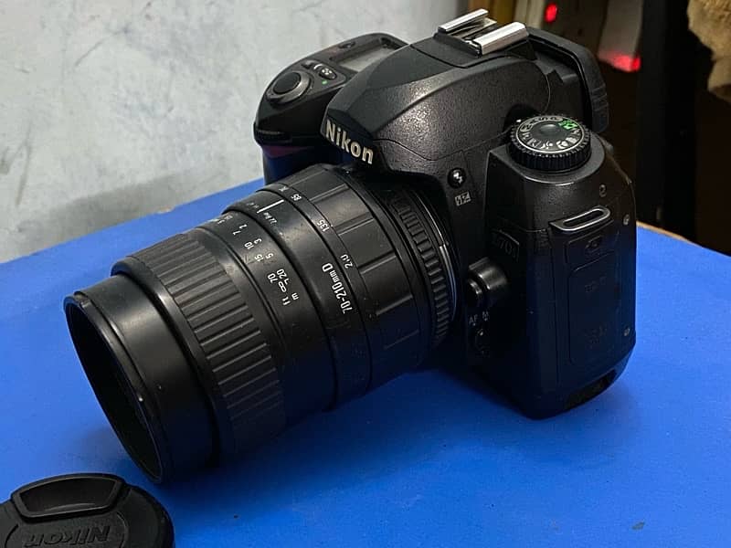 nikon d70s dslr camera with zoom lens 3