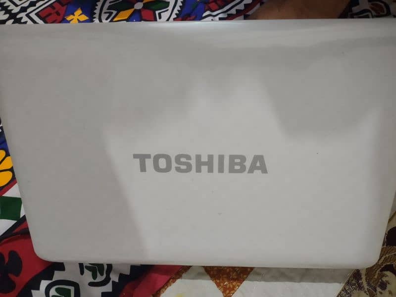 Laptop TOSHIBA 2