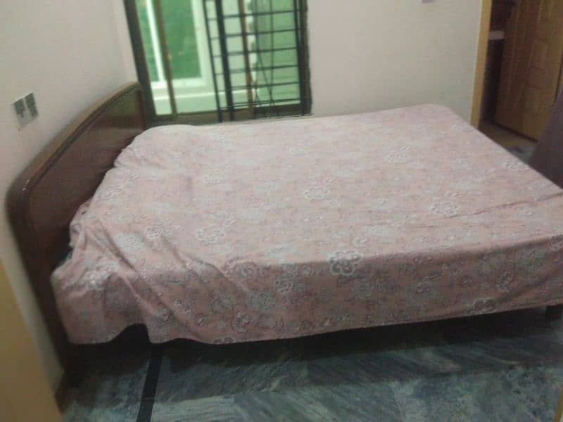 Classic bed set with side tables. Solid wooden bed. 1