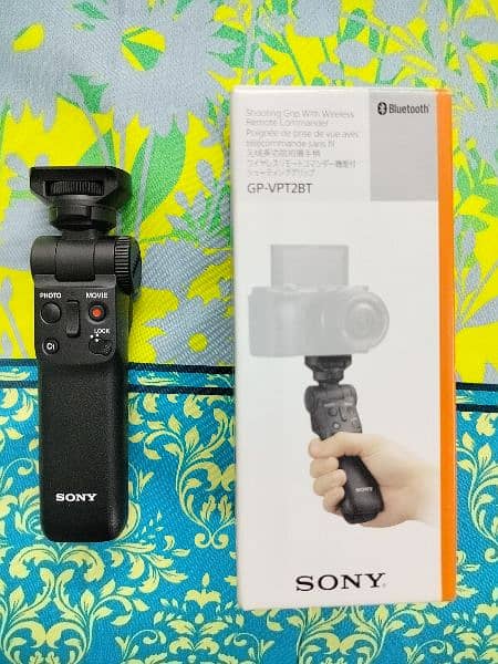 Sony GP-VPT2BT Wireless Shooting Grip (Black) 0