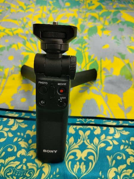 Sony GP-VPT2BT Wireless Shooting Grip (Black) 2