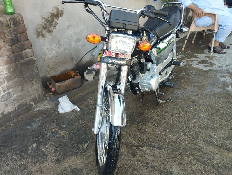 Honda CG125 Self start special addition 1