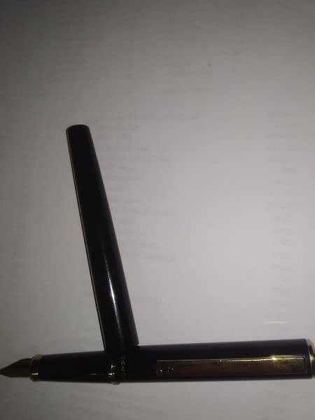 Sheaffer Fountain pen Black with gold tone made in japan 11