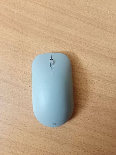 Logitech Wireless keyboard Mouse Combo 1