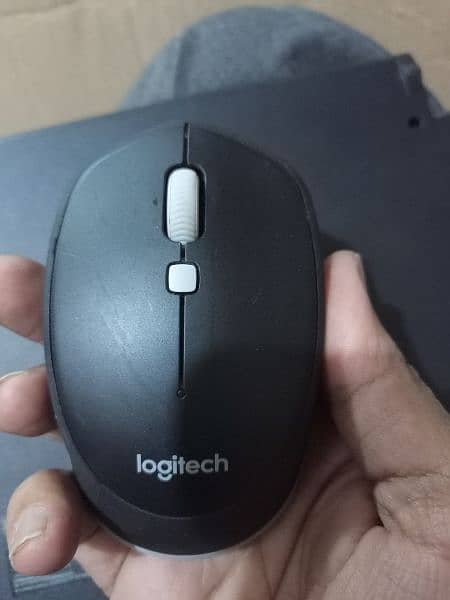Logitech Wireless keyboard Mouse Combo 10
