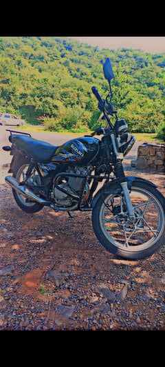 SUZUKi