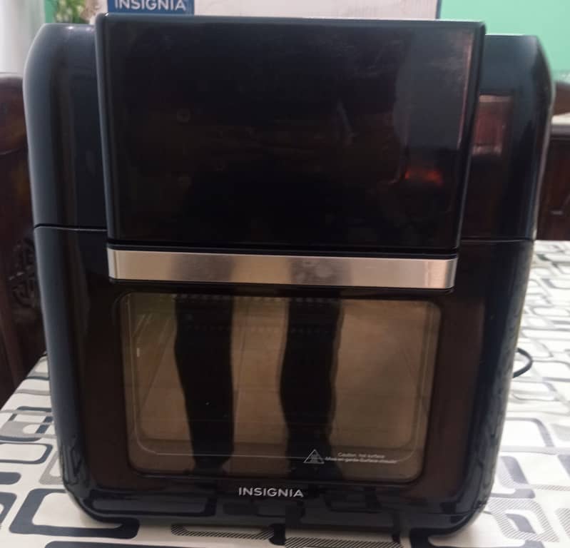 Insignia 10QT Black Digital Air Fryer Oven 12