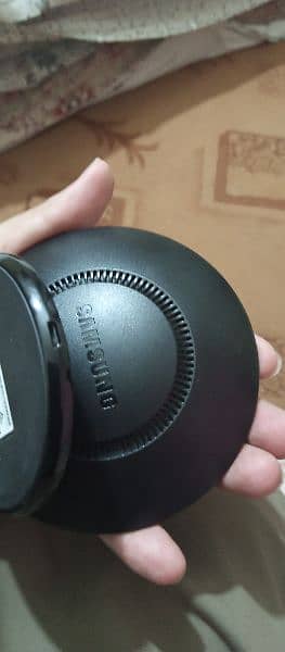Samsung wireless Fast charger. 2