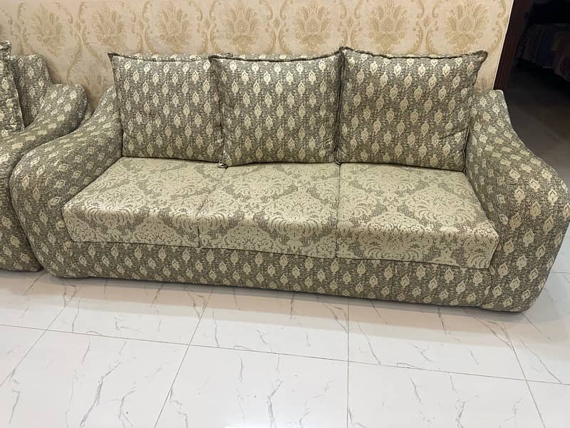Sofa set for sale 3+2+1 0