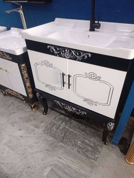 Brand new vanity and accessories. 15