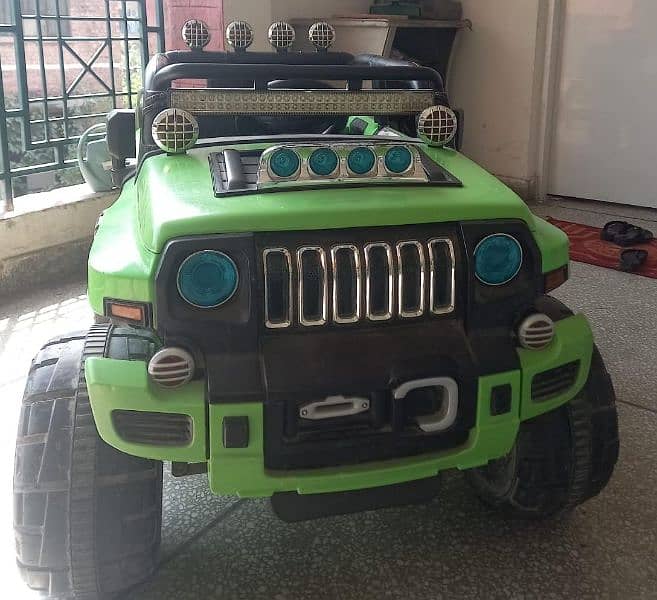 Kids Jeep, Battery Expire, Charger available 0