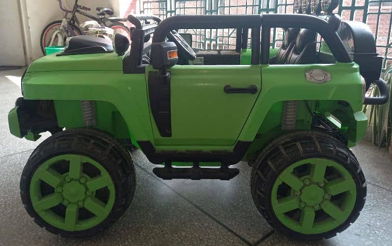 Kids Jeep, Battery Expire, Charger available 2