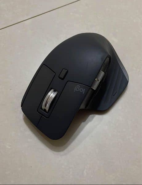 Logitech MX Master 3 Multi Device Bluetooth Rechargeable Mouse 2