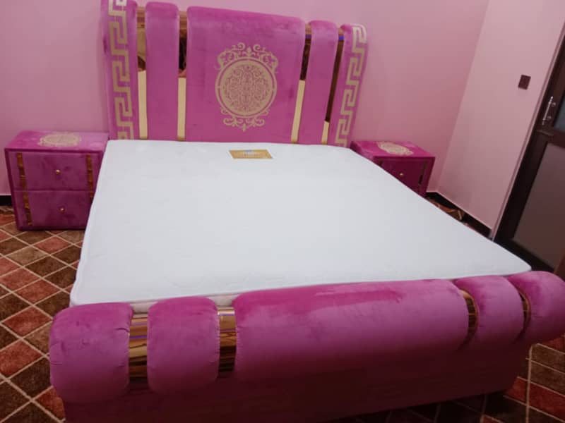 Branded Double Bed/Single Bed Side Table/Dressing/King size Bed 1