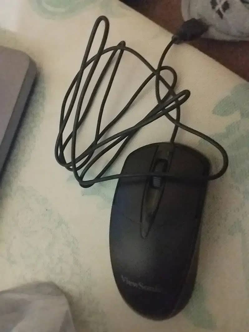 Branded mouse viewsonic. never used. working 0