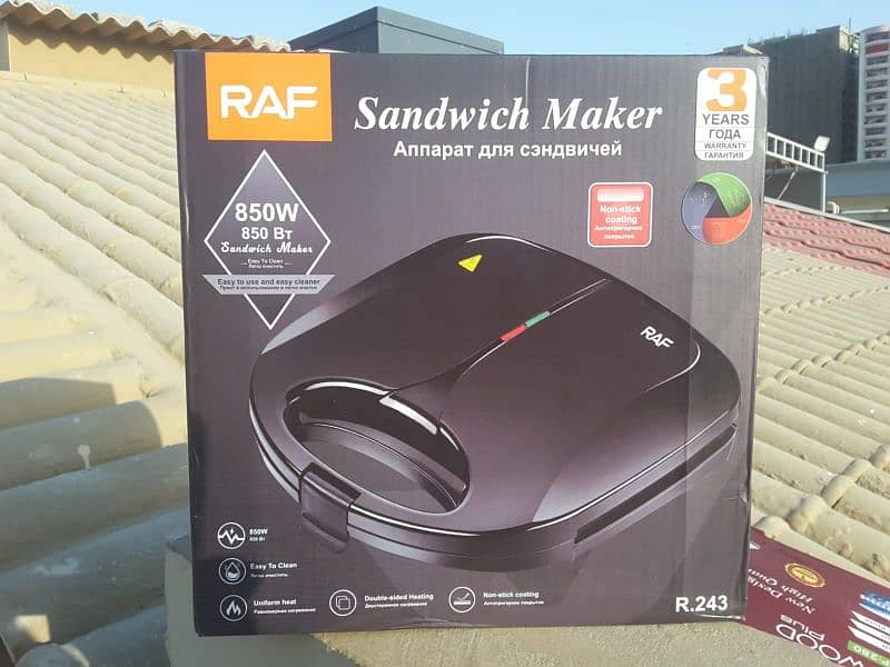 Sandwich Maker 3 year warranty 8