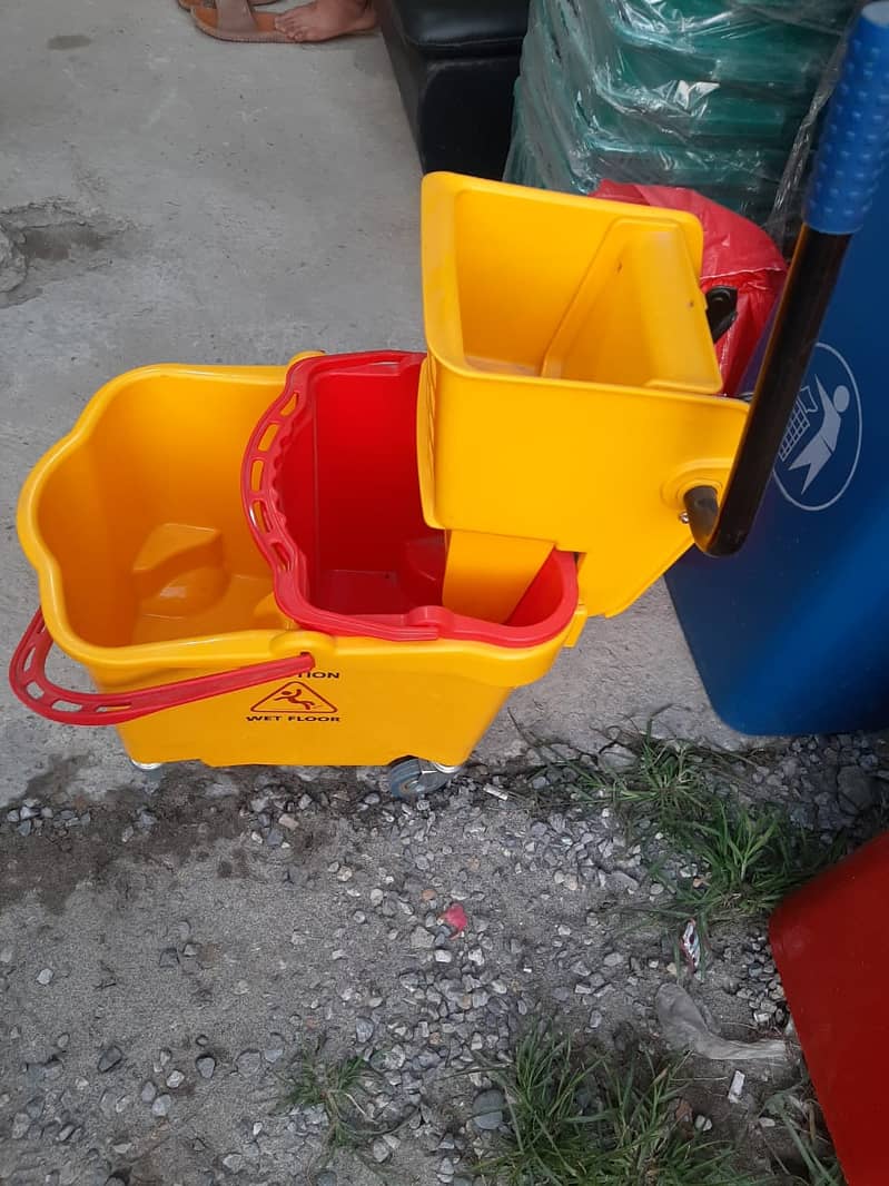 Double bucket mop trolley 5