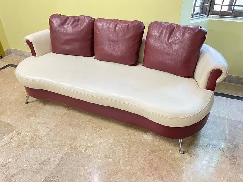 Leather Sofa Set 5 Seater good Condition 1