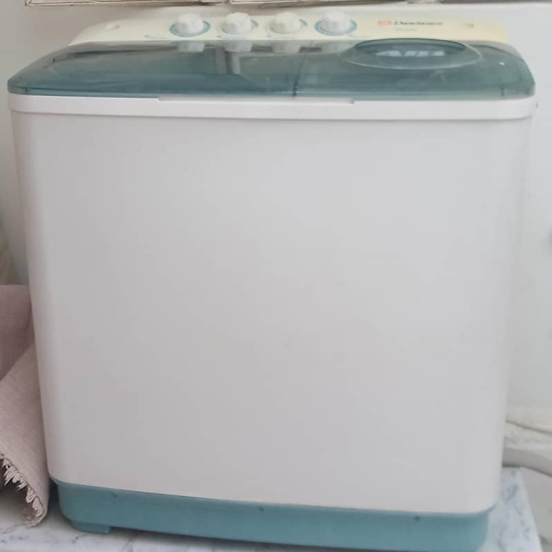 Dawlance Twin Tub Semi-Automatic Washing Machine 1