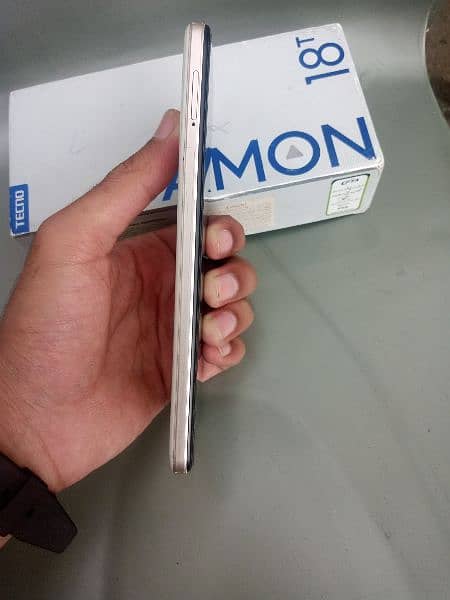 Tecno Camon 18T 3